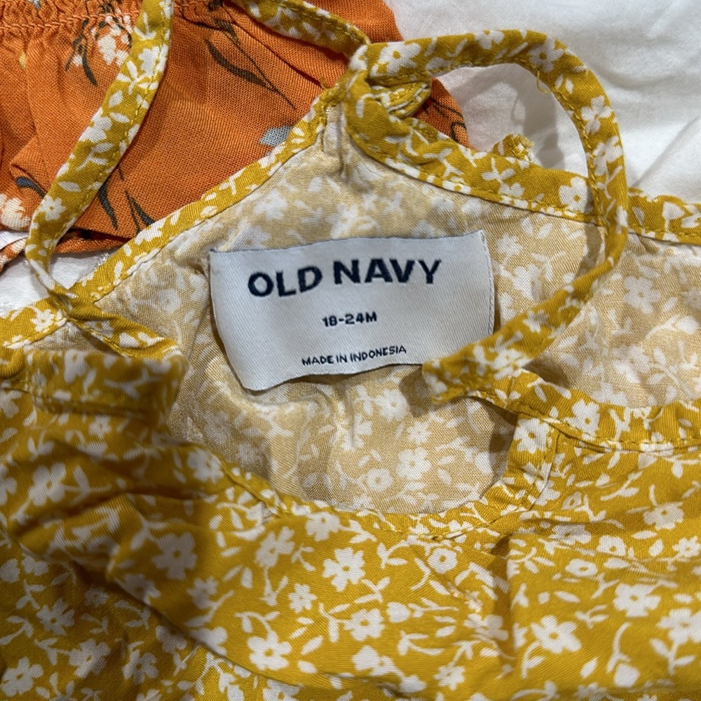 Spring/Summer top bundle - Picture 6 of 7
